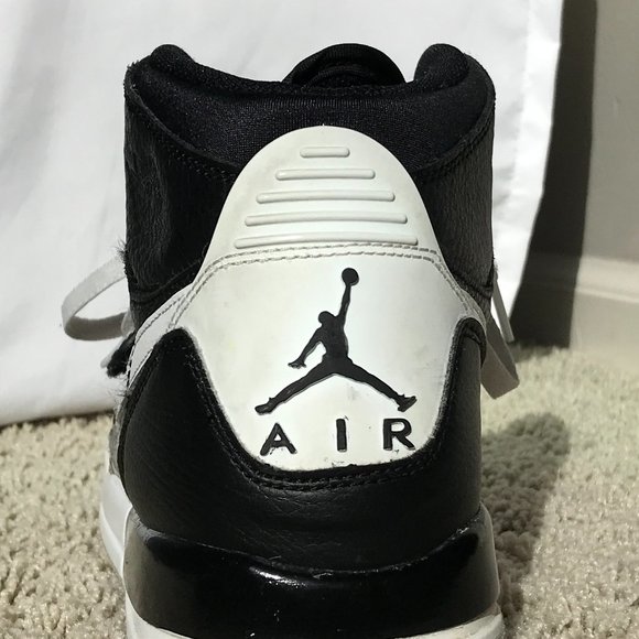 Nike Air Jordan Legacy Size 7y - Picture 4 of 6